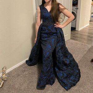 Mac Duggal couture size 4